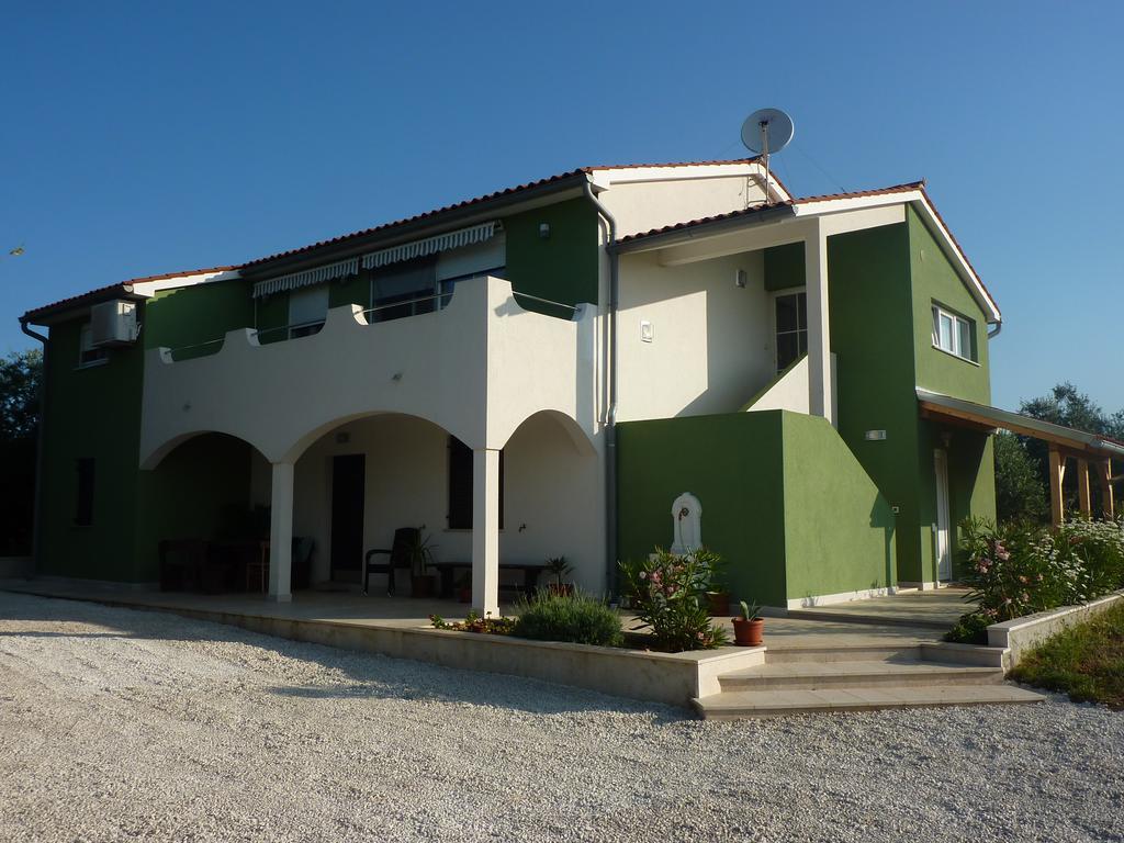 Apartment Greeny Galižana Exterior foto